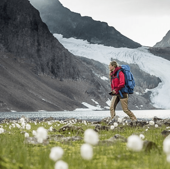 Johanna Ankarloo Tarestad hiking in front of a glacier